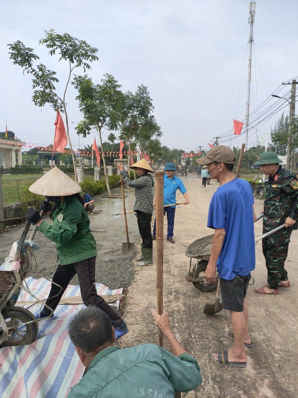 Nhân dân xã Thạch Mỹ hưởng ứng phong trào xây dựng NTM do UBMTTQ huyện Phát động